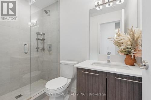 15 - 861 Sheppard Avenue W, Toronto, ON - Indoor Photo Showing Bathroom