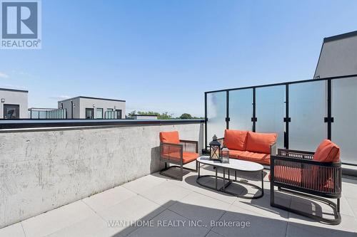 15 - 861 Sheppard Avenue W, Toronto, ON - Outdoor