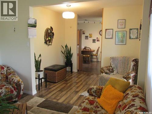 311 3Rd Street N, Nipawin, SK - Indoor Photo Showing Living Room