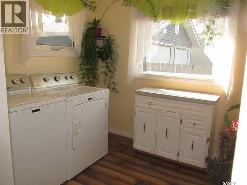 311 3Rd Street N, Nipawin, SK - Indoor Photo Showing Laundry Room