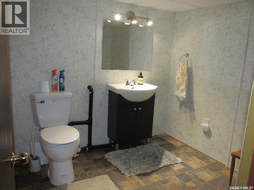 311 3Rd Street N, Nipawin, SK - Indoor Photo Showing Bathroom