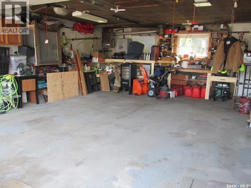 311 3Rd Street N, Nipawin, SK - Indoor Photo Showing Garage