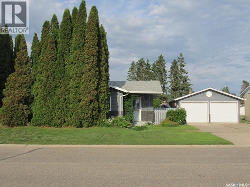 311 3Rd Street N, Nipawin, SK - Outdoor