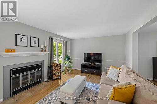1831 Summerfields Crescent, Ottawa, ON - Indoor Photo Showing Living Room With Fireplace
