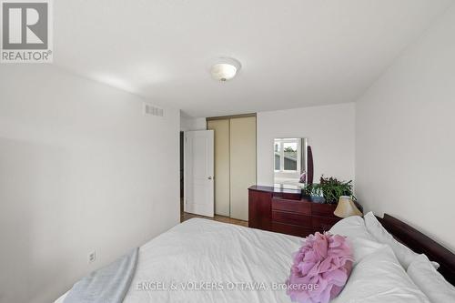 1831 Summerfields Crescent, Ottawa, ON - Indoor Photo Showing Bedroom