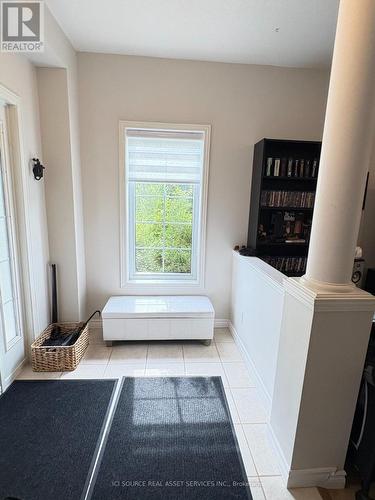 2 Woodcrest Court, Kitchener, ON - Indoor