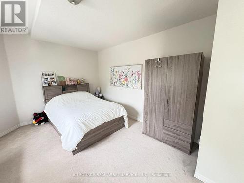 2 Woodcrest Court, Kitchener, ON - Indoor Photo Showing Bedroom