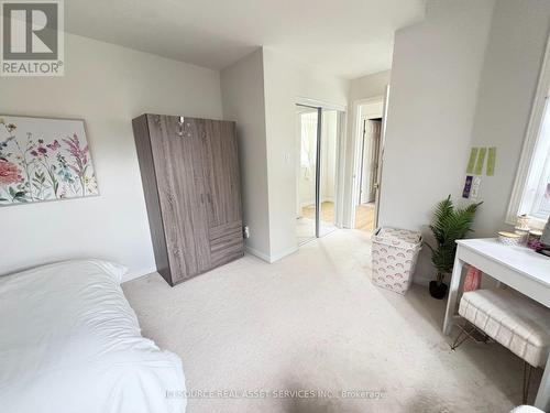 2 Woodcrest Court, Kitchener, ON - Indoor Photo Showing Bedroom