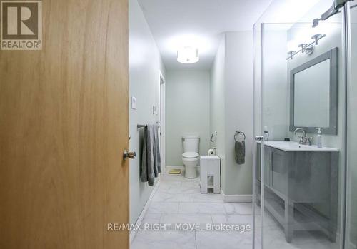 3263 Shoreview Drive, Severn, ON - Indoor Photo Showing Bathroom
