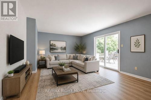 3263 Shoreview Drive, Severn, ON - Indoor Photo Showing Living Room