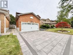 11 MEADOWGLEN DRIVE  Whitby (Pringle Creek), ON L1R 1T8