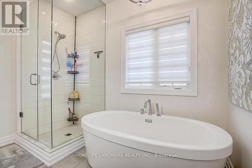 56 Botelho Circle, Aurora, ON - Indoor Photo Showing Bathroom