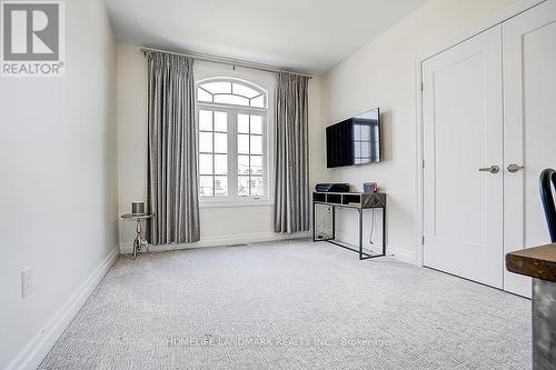 56 Botelho Circle, Aurora, ON - Indoor Photo Showing Other Room