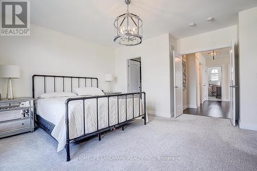 56 Botelho Circle, Aurora, ON - Indoor Photo Showing Bedroom