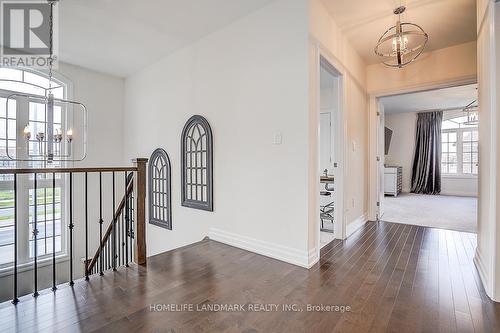 56 Botelho Circle, Aurora, ON - Indoor Photo Showing Other Room