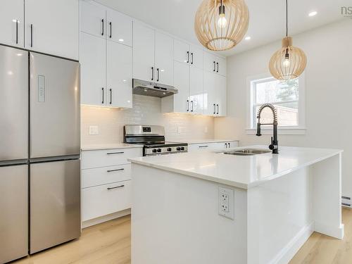 855 Highway 2, Elmsdale, NS - Indoor Photo Showing Kitchen With Double Sink With Upgraded Kitchen