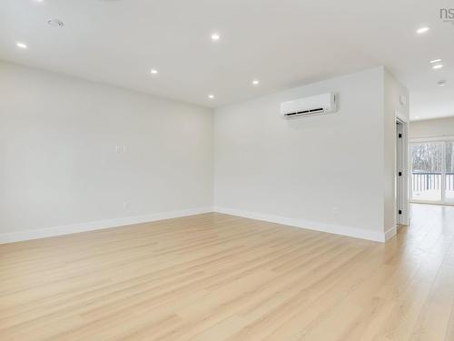 855 Highway 2, Elmsdale, NS - Indoor Photo Showing Other Room