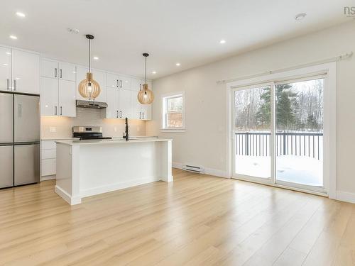 855 Highway 2, Elmsdale, NS - Indoor Photo Showing Kitchen With Upgraded Kitchen