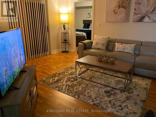 2730 - 3888 DUKE OF YORK BOULEVARD , Mississauga, Ontario L5B 4P5 2