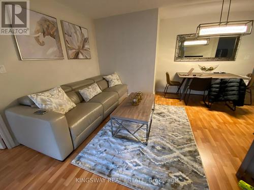 2730 - 3888 DUKE OF YORK BOULEVARD , Mississauga, Ontario L5B 4P5 5
