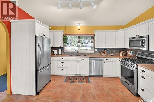 3316 Point Drive, Wakaw Lake, SK - Indoor Photo Showing Kitchen With Double Sink