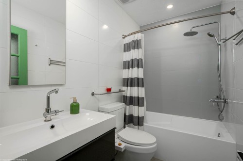 Salle de bains - 5798 7E Avenue, Montréal (Rosemont/La Petite-Patrie), QC - Indoor Photo Showing Bathroom