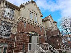 9 - 38 GIBSON AVENUE  Toronto, ON M9N 0A5