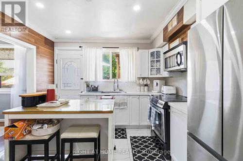 68 Barford Road, Toronto, ON - Indoor Photo Showing Kitchen