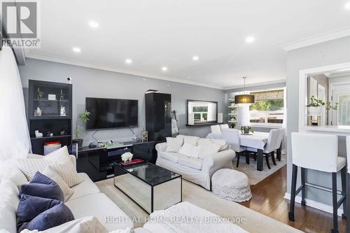 68 Barford Road, Toronto, ON - Indoor Photo Showing Living Room