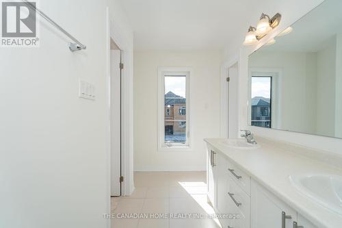 3 Blain Drive, Hamilton, ON - Indoor Photo Showing Bathroom