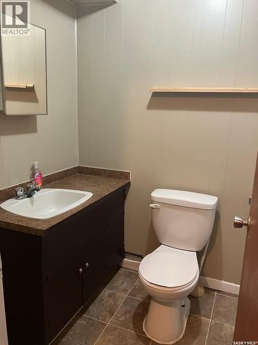 110 4Th Street N, Nipawin, SK - Indoor Photo Showing Bathroom