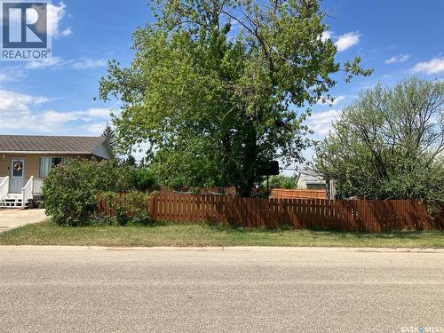 110 4Th Street N, Nipawin, SK - Outdoor