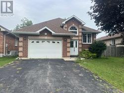 20 EAKINS CRESCENT Kawartha Lakes (Lindsay), ON K9V 6J9