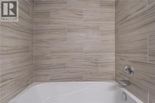 524 King Street E Unit# 3, Hamilton, ON - Indoor Photo Showing Bathroom