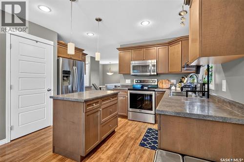 416 Loeppky Avenue, Dalmeny, SK - Indoor Photo Showing Kitchen With Upgraded Kitchen