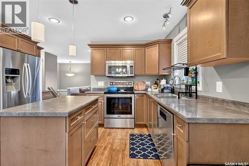 416 Loeppky Avenue, Dalmeny, SK - Indoor Photo Showing Kitchen With Double Sink With Upgraded Kitchen