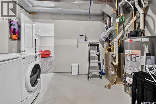 416 Loeppky Avenue, Dalmeny, SK - Indoor Photo Showing Laundry Room