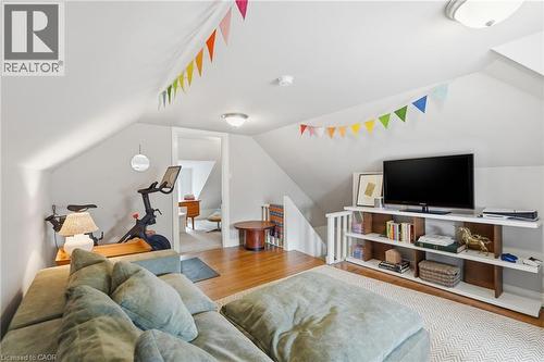 37 Connaught Avenue S, Hamilton, ON - Indoor