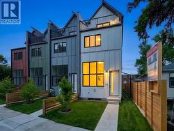 2018 12 Avenue SW Calgary, AB T3C 0S1