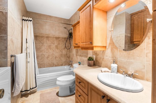 Salle de bains - 2660 Rue Clermont, Mascouche, QC - Indoor Photo Showing Bathroom