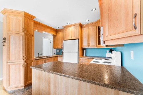 Cuisine - 2660 Rue Clermont, Mascouche, QC - Indoor Photo Showing Kitchen With Double Sink