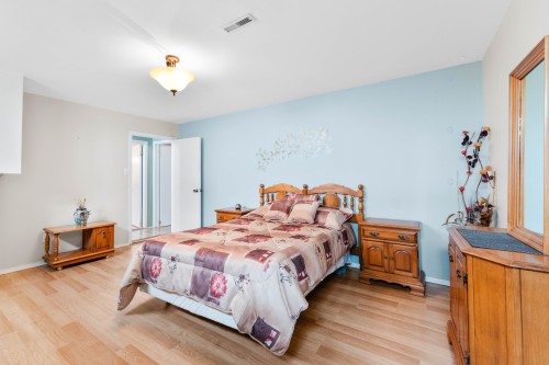 Chambre à coucher - 2660 Rue Clermont, Mascouche, QC - Indoor Photo Showing Bedroom