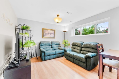 Salon - 2660 Rue Clermont, Mascouche, QC - Indoor Photo Showing Living Room