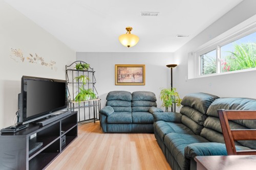 Salon - 2660 Rue Clermont, Mascouche, QC - Indoor Photo Showing Living Room