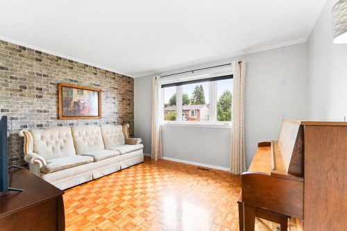 Salon - 2660 Rue Clermont, Mascouche, QC - Indoor Photo Showing Living Room