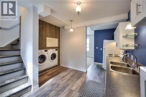 1346 King Street E, Cambridge, ON - Indoor Photo Showing Laundry Room