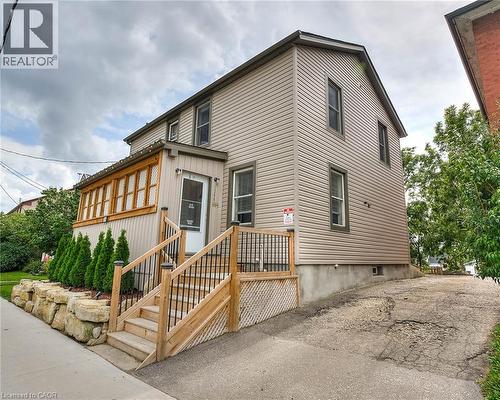 1346 King Street E, Cambridge, ON - Outdoor With Exterior