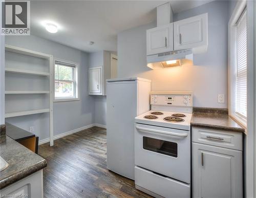 1346 King Street E, Cambridge, ON - Indoor Photo Showing Kitchen