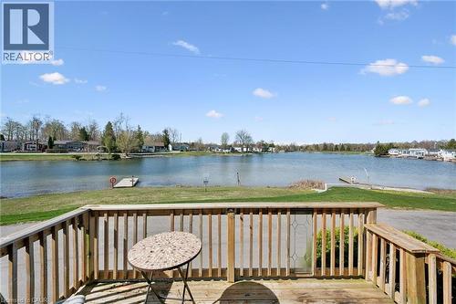 27 TRILLIUM BEACH Drive  Puslinch, ON N0B 2J0