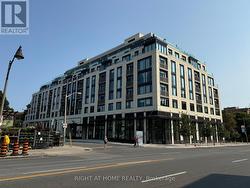 318 - 3 STRATHGOWAN AVENUE  Toronto, ON M4N 1B8